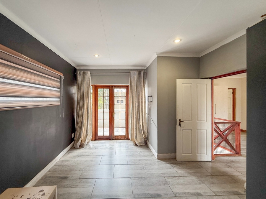 3 Bedroom Property for Sale in WestLake Country Safari Estate North West